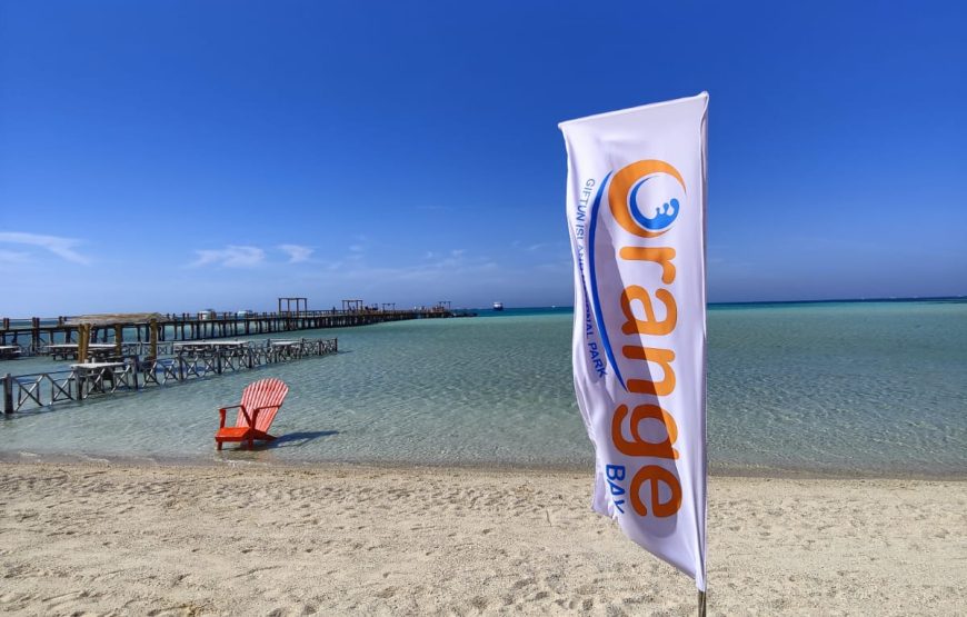 Hurghada: Orange Bay + Parasailing Adventure, Snorkeling and Lunch